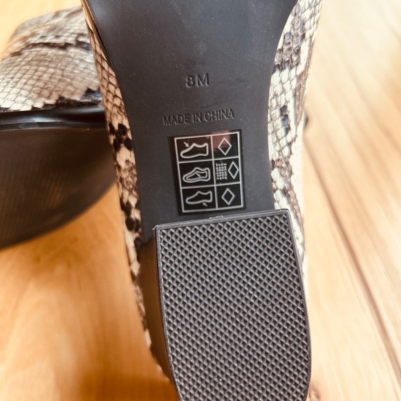 Midnight Velvet Women’s Clogs slip on snakeskin black brown and white size 8 - Picture 4 of 8